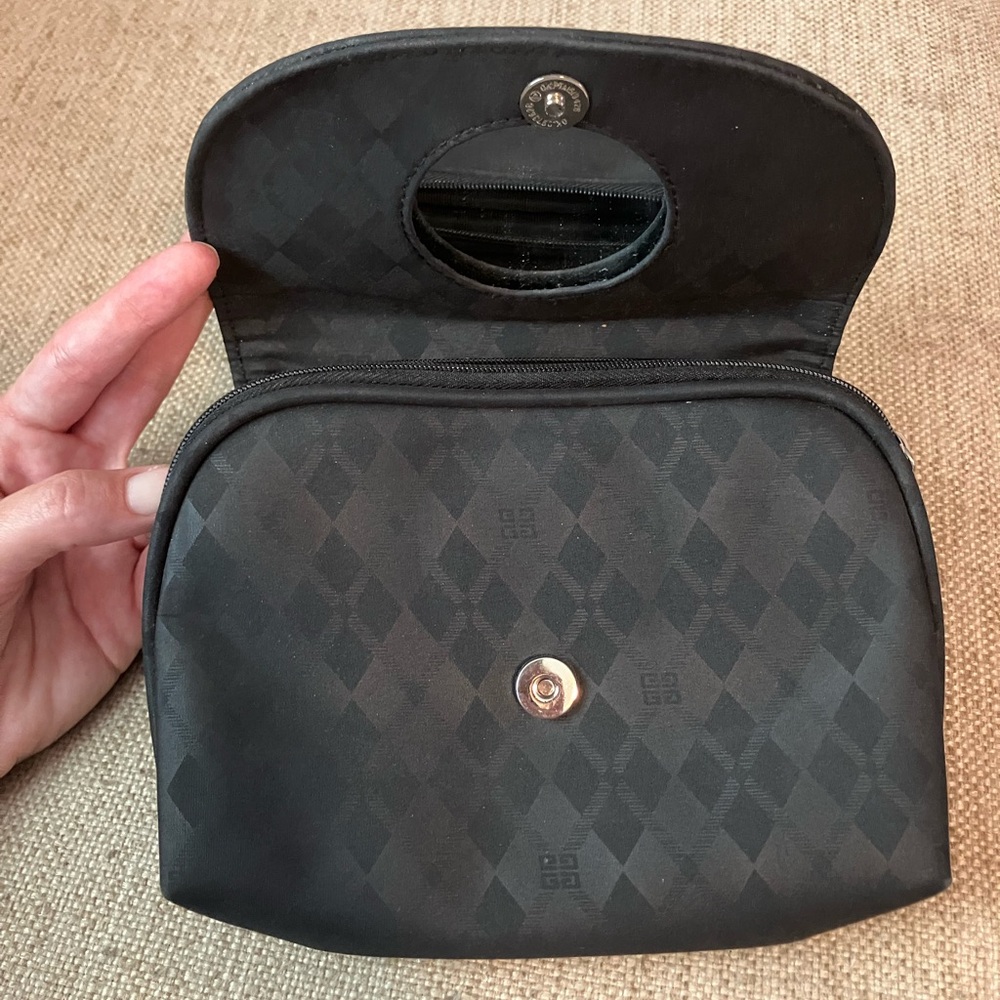 Givenchy black case with mirror - Picture 2 of 6